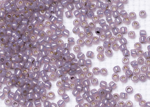 Бисер Япония круглый 11/0 10 г PF2108 молочный аметист, серебряная линия внутри